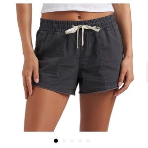 Vuori Vintage Ripstop short in Charcoal, size small